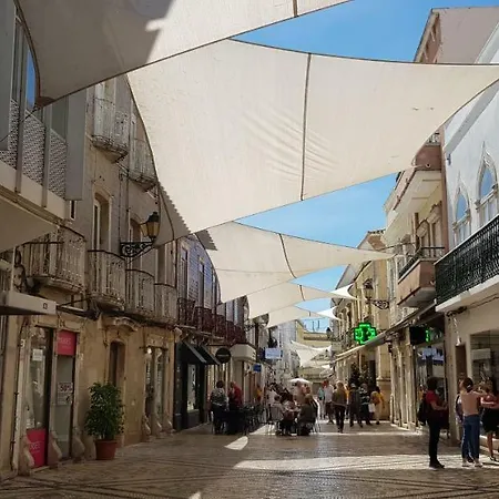 Casa Da Mouraria Feriehus